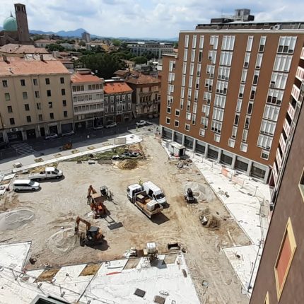 riqualificazione piazza de gasperi